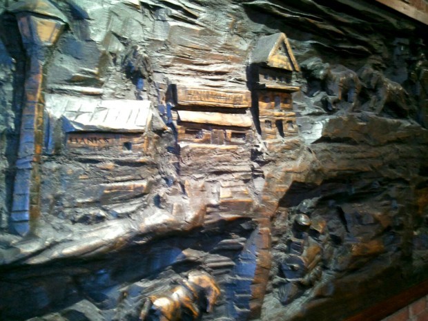 Hank's Bar carving